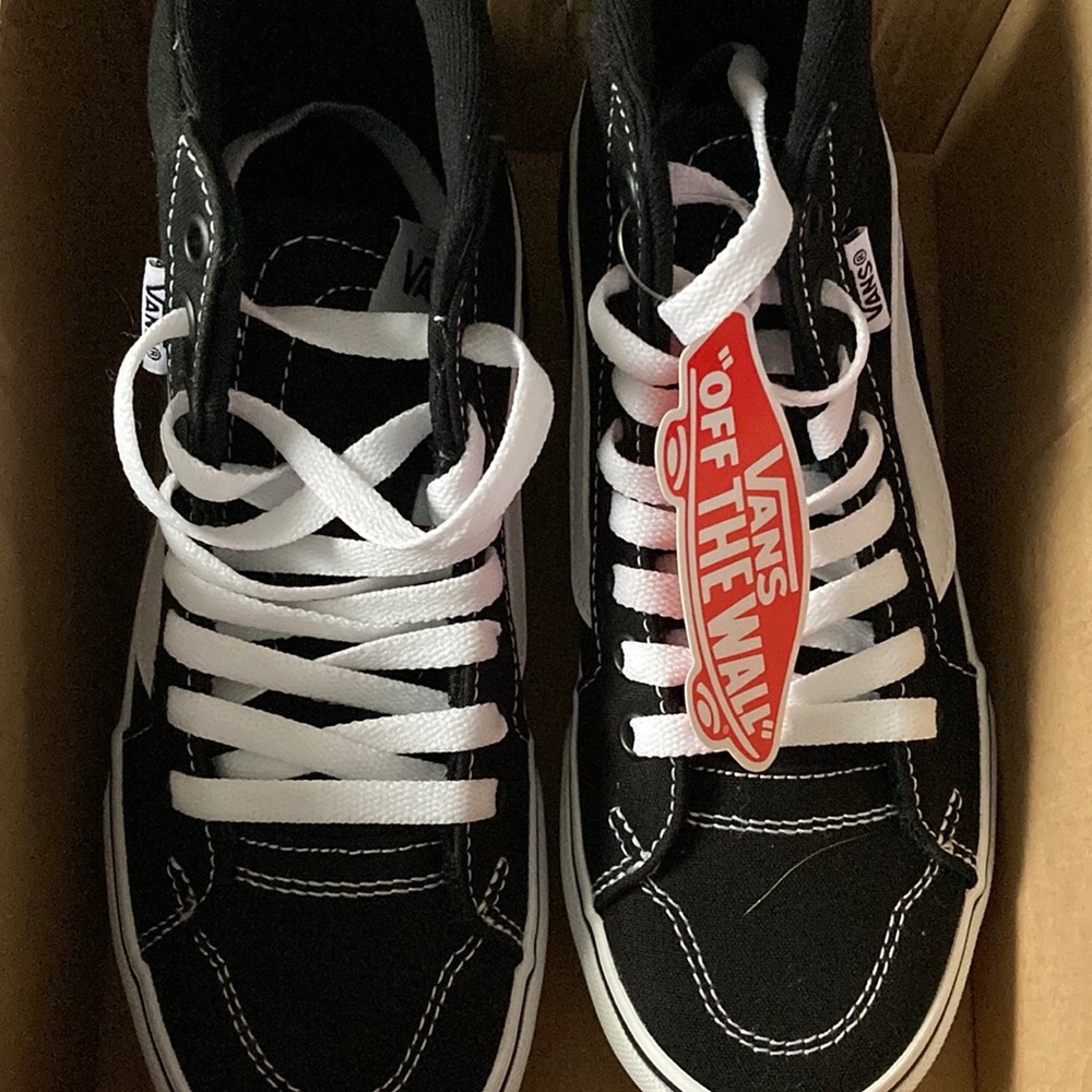 High top black vans